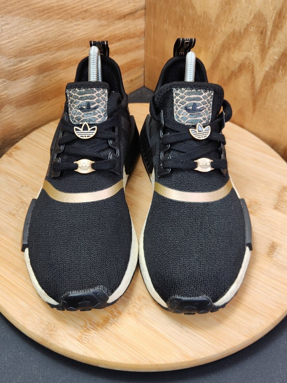 Adidas NMD R1 Womens Black Sneakers Size 7 - Picture 3 of 10